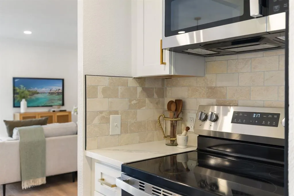 3701 Turtle Creek Boulevard, #3A