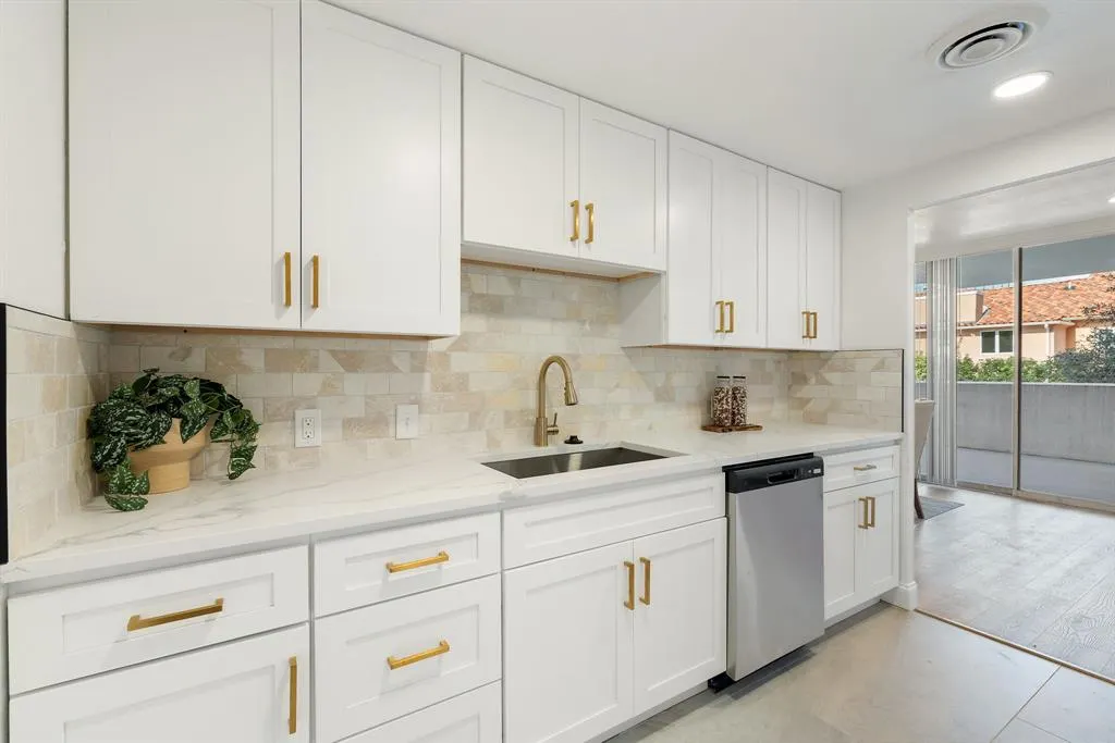 3701 Turtle Creek Boulevard, #3A