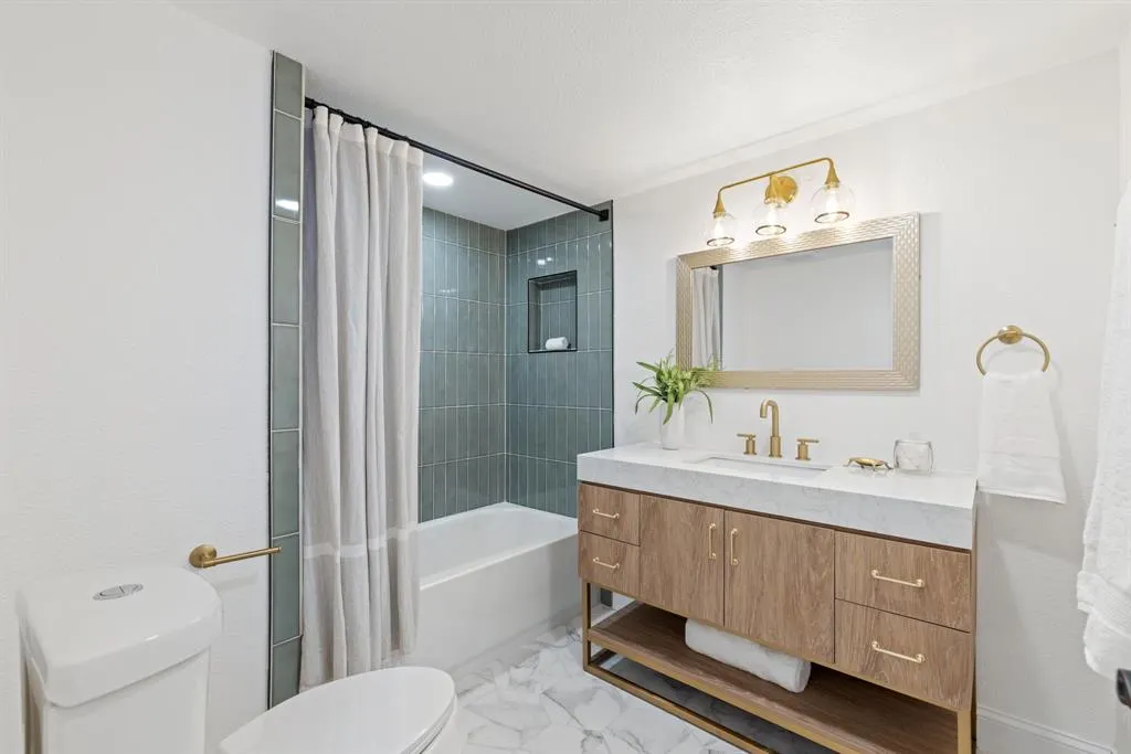 3701 Turtle Creek Boulevard, #3A