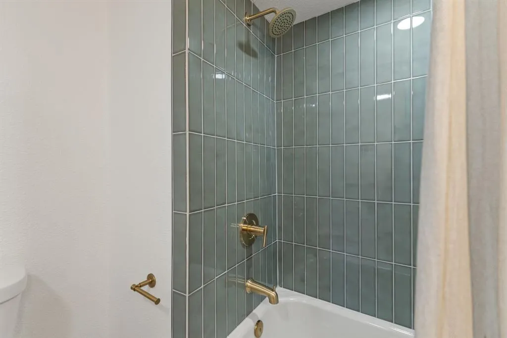 3701 Turtle Creek Boulevard, #3A