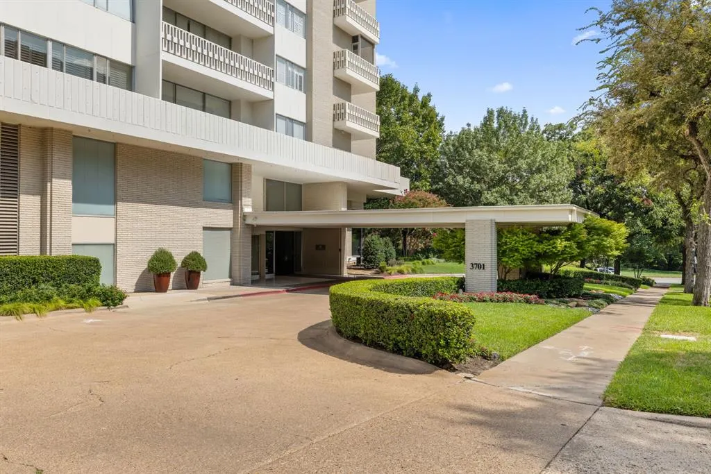 3701 Turtle Creek Boulevard, #3A
