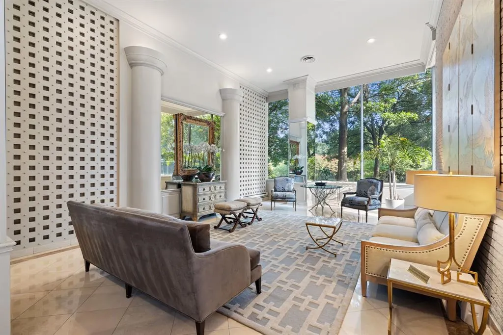 3701 Turtle Creek Boulevard, #3A