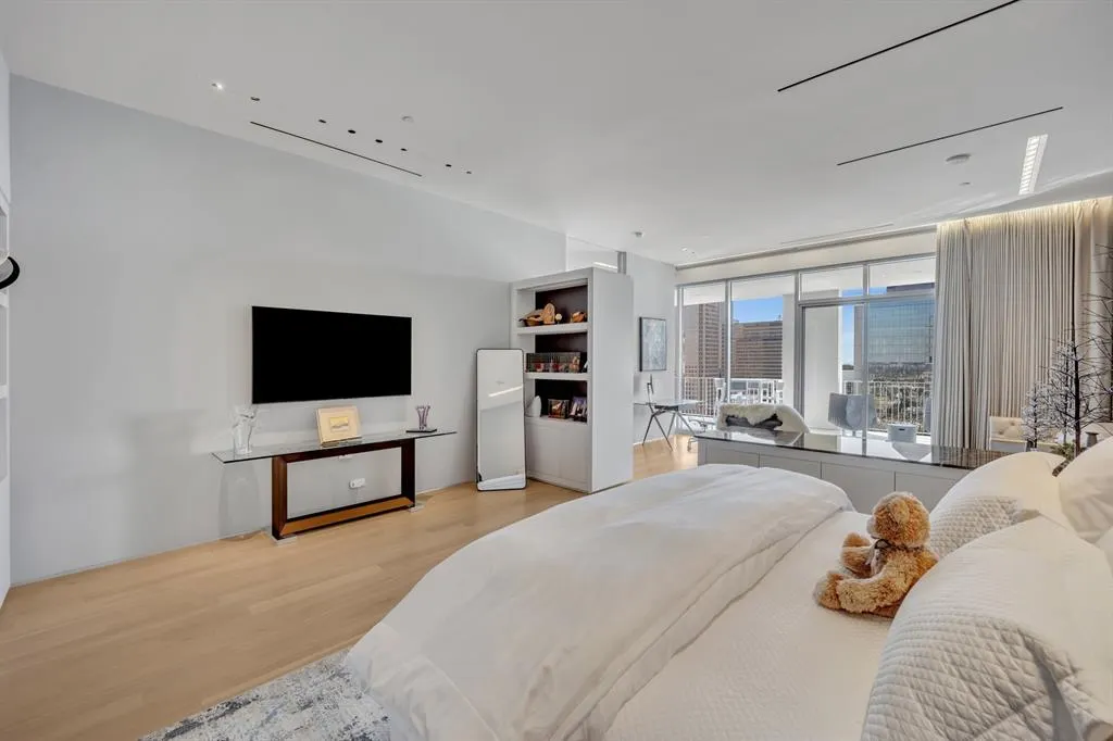 1717 Arts Plaza, #2303