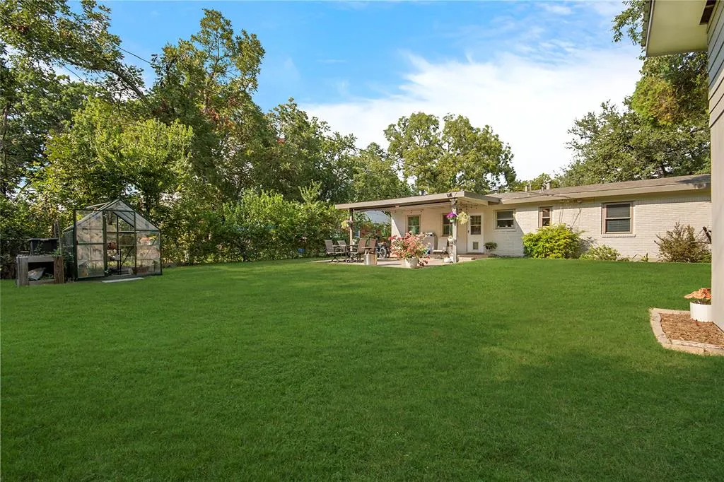 1836 Crest Ridge Drive