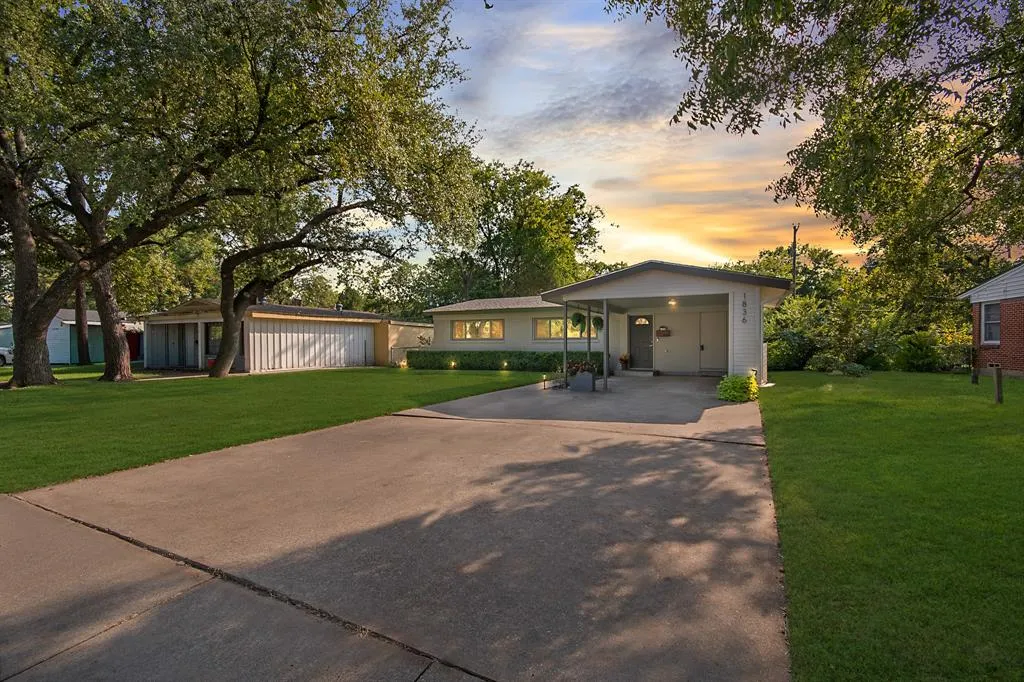 1836 Crest Ridge Drive