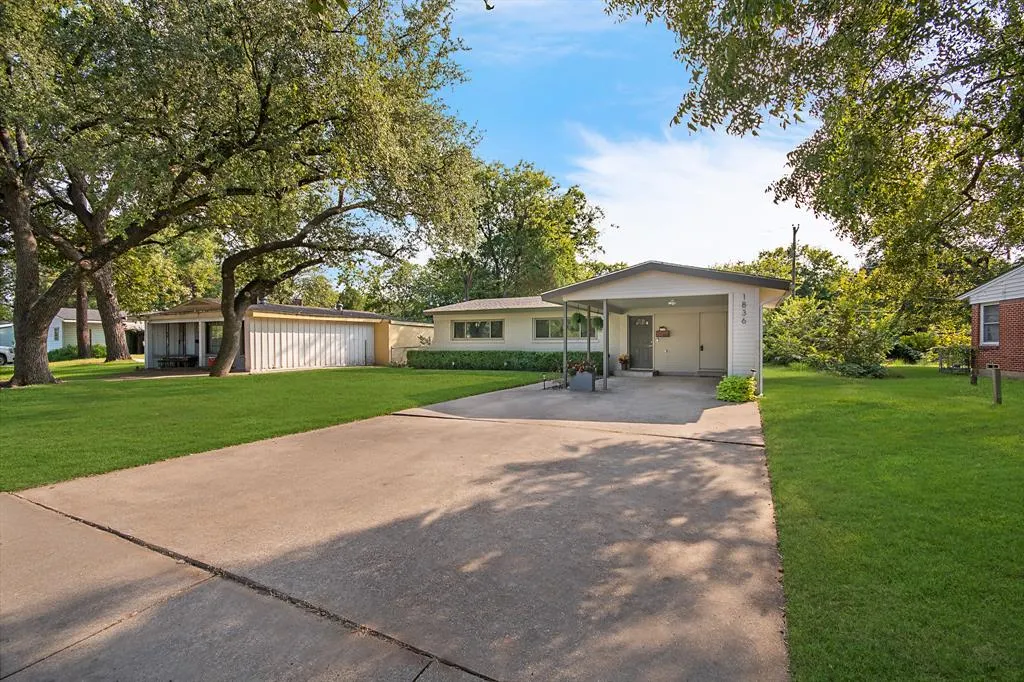 1836 Crest Ridge Drive