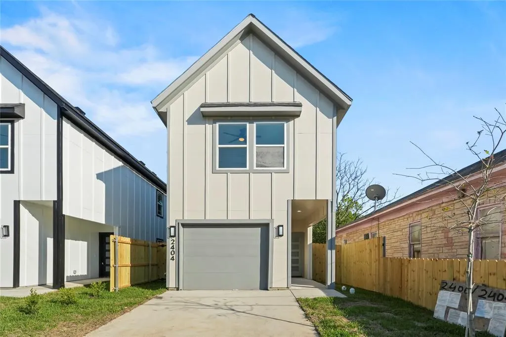 2404 Scott Street