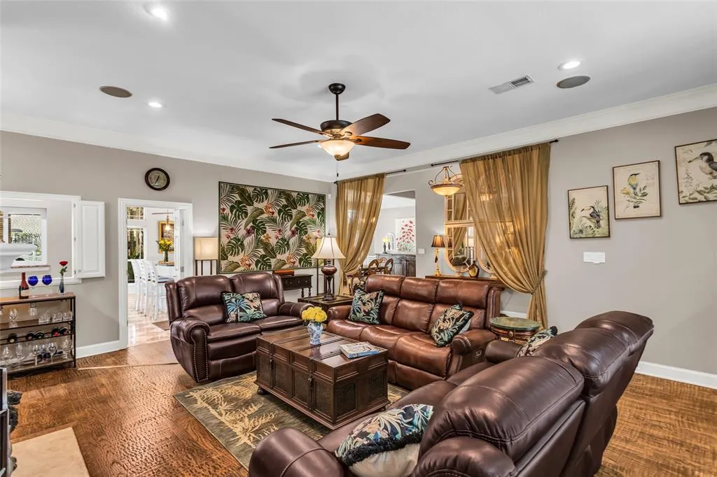 5904 Richwater Drive