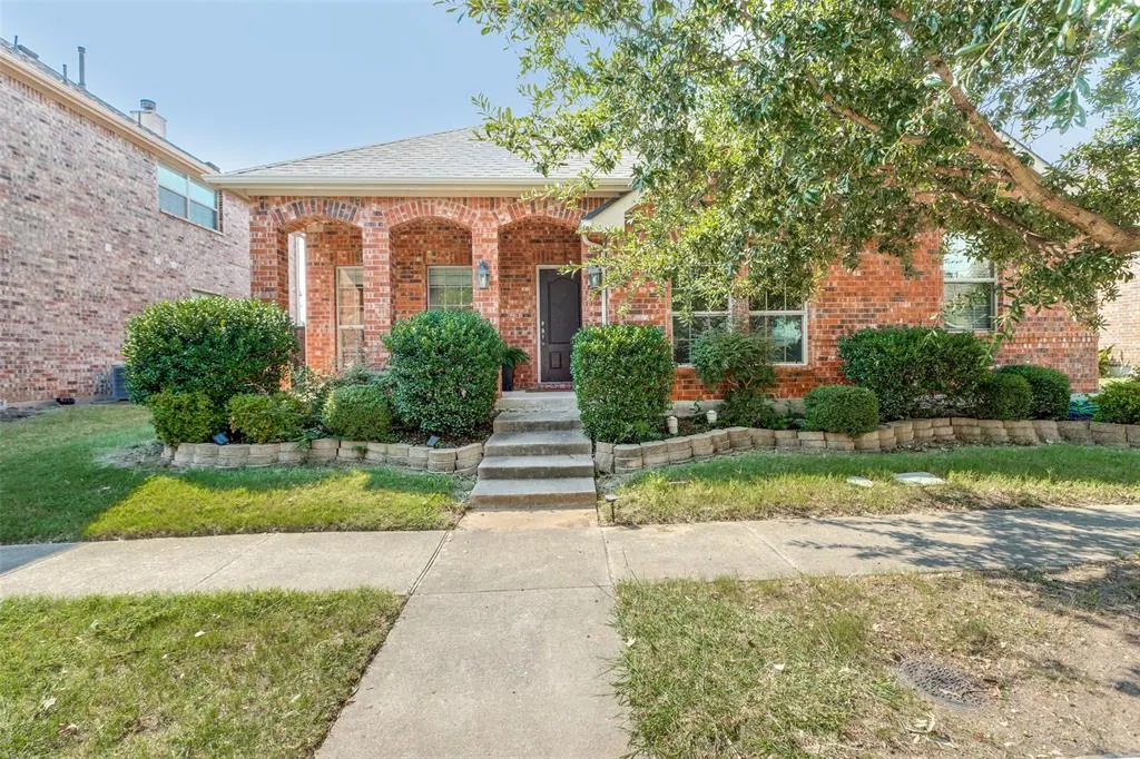 5929 Chisholm Trail