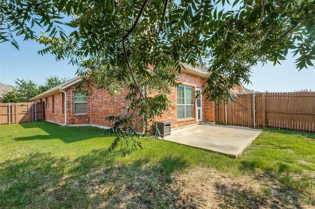 5929 Chisholm Trail