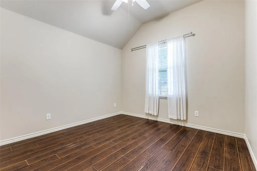 5929 Chisholm Trail