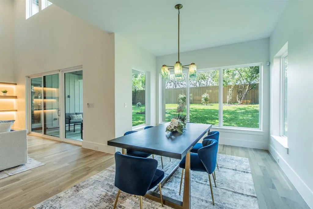 8749 Rexford Drive