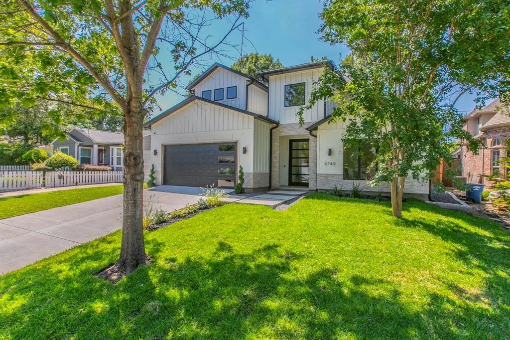 8749 Rexford Drive