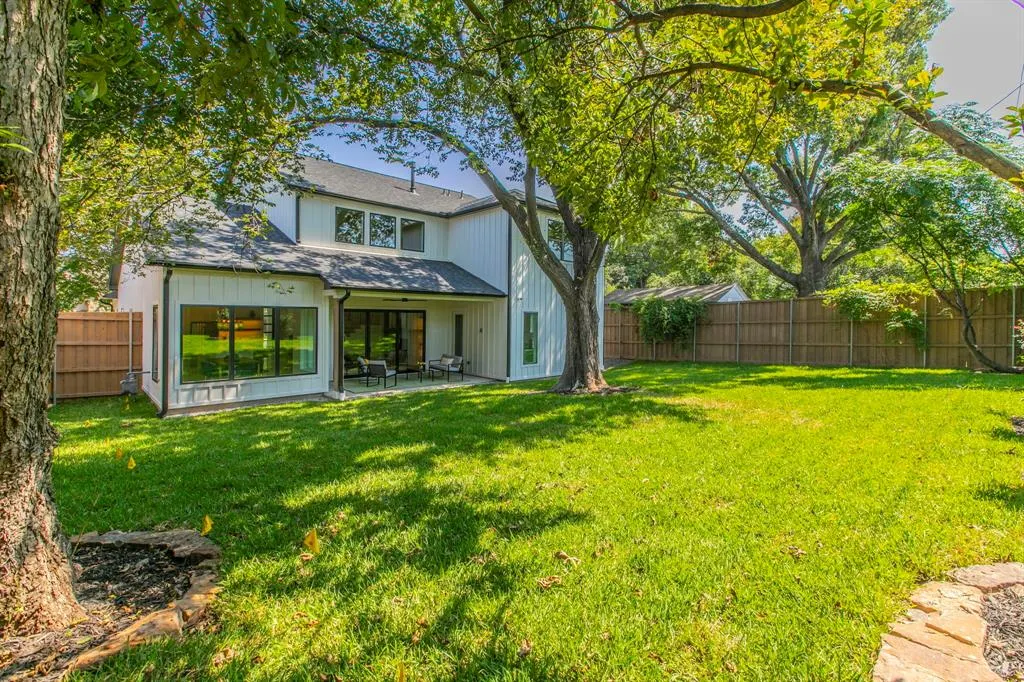 8749 Rexford Drive