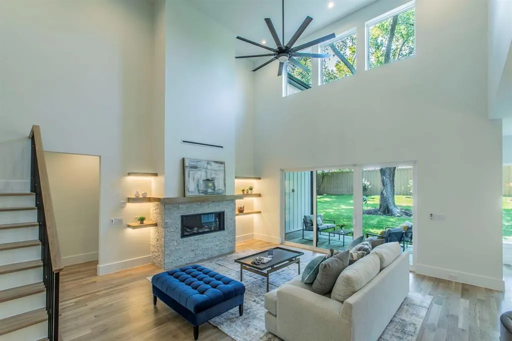 8749 Rexford Drive