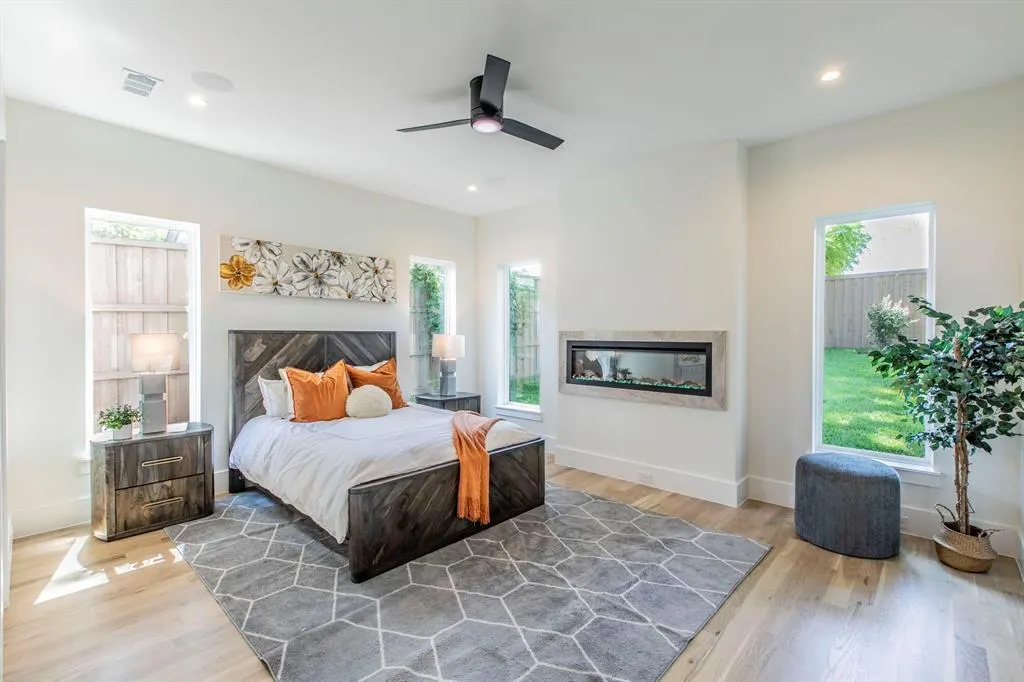 8749 Rexford Drive