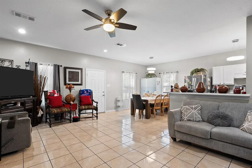 10015 Santa Garza Drive