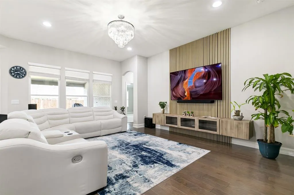 3216 Marginal Drive