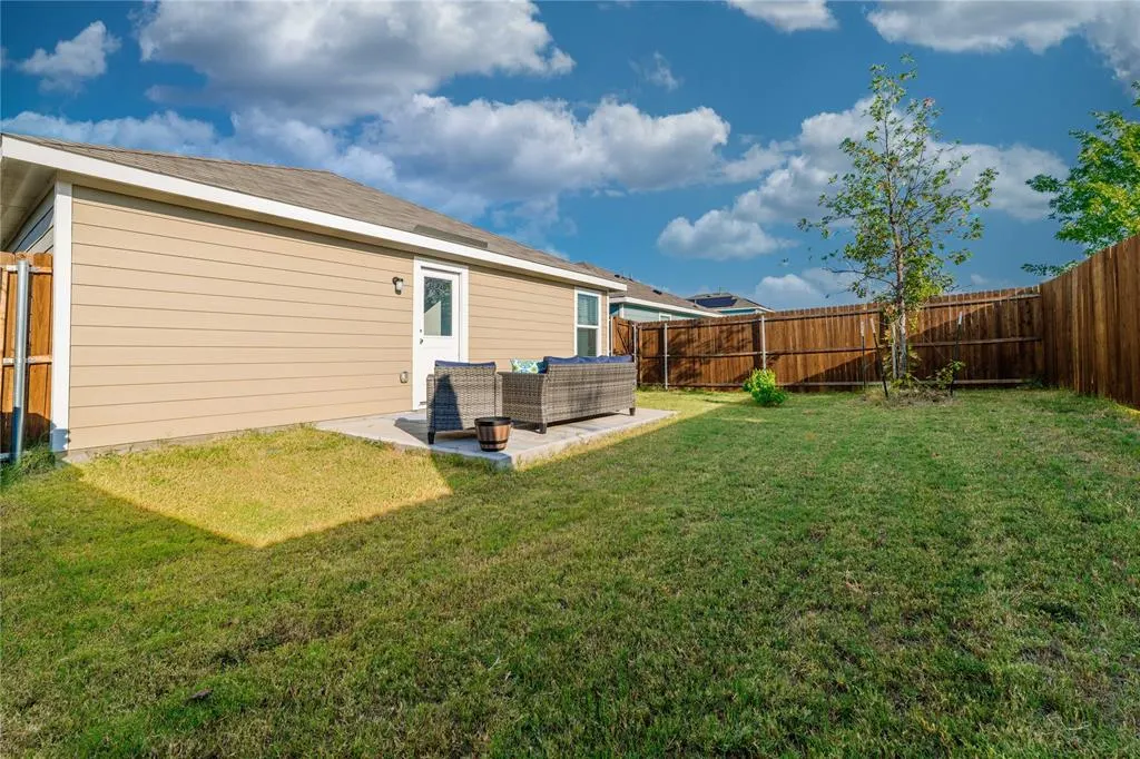 7516 Bluebell Lane