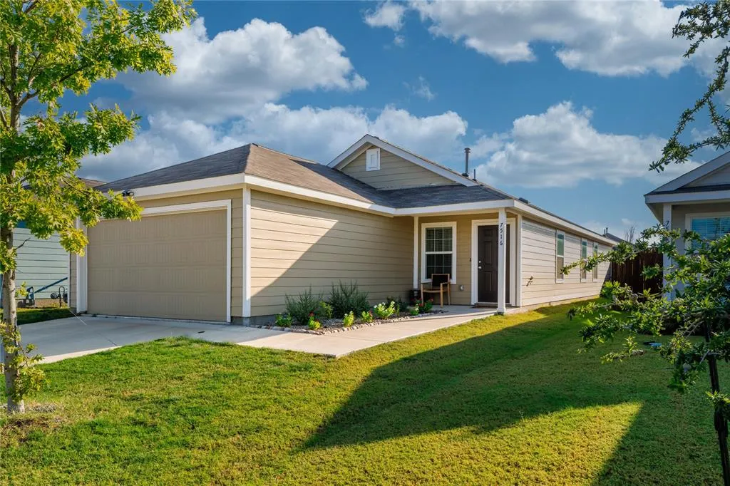 7516 Bluebell Lane