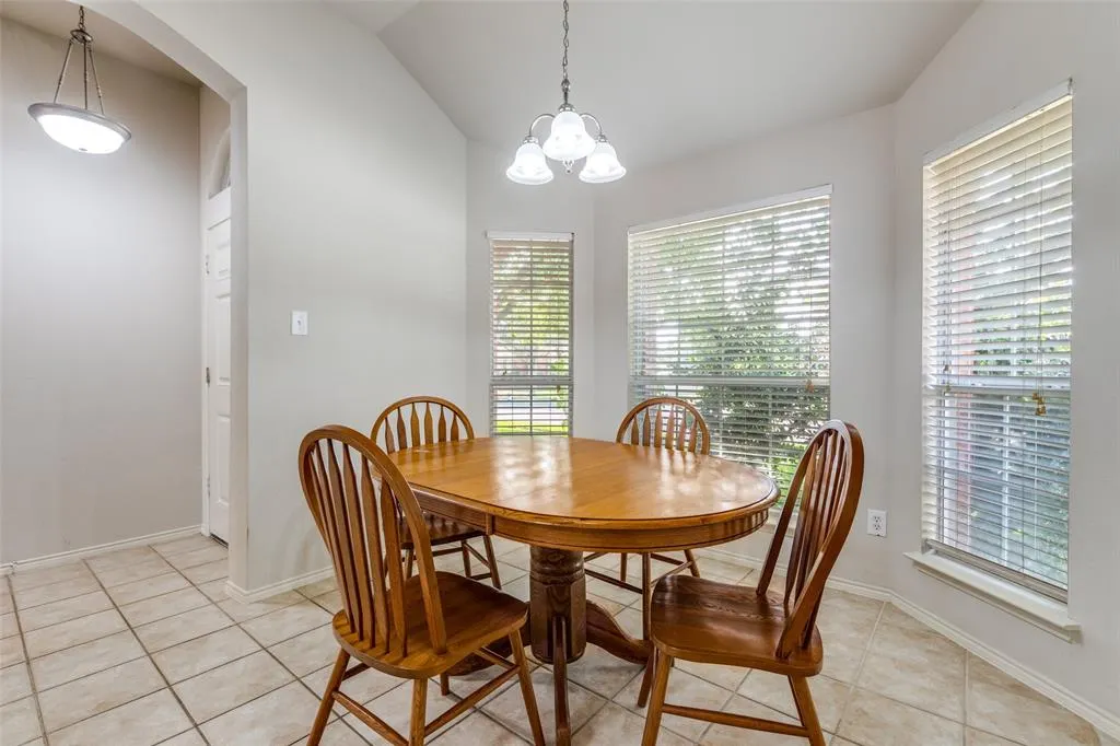 1728 River Oaks Drive