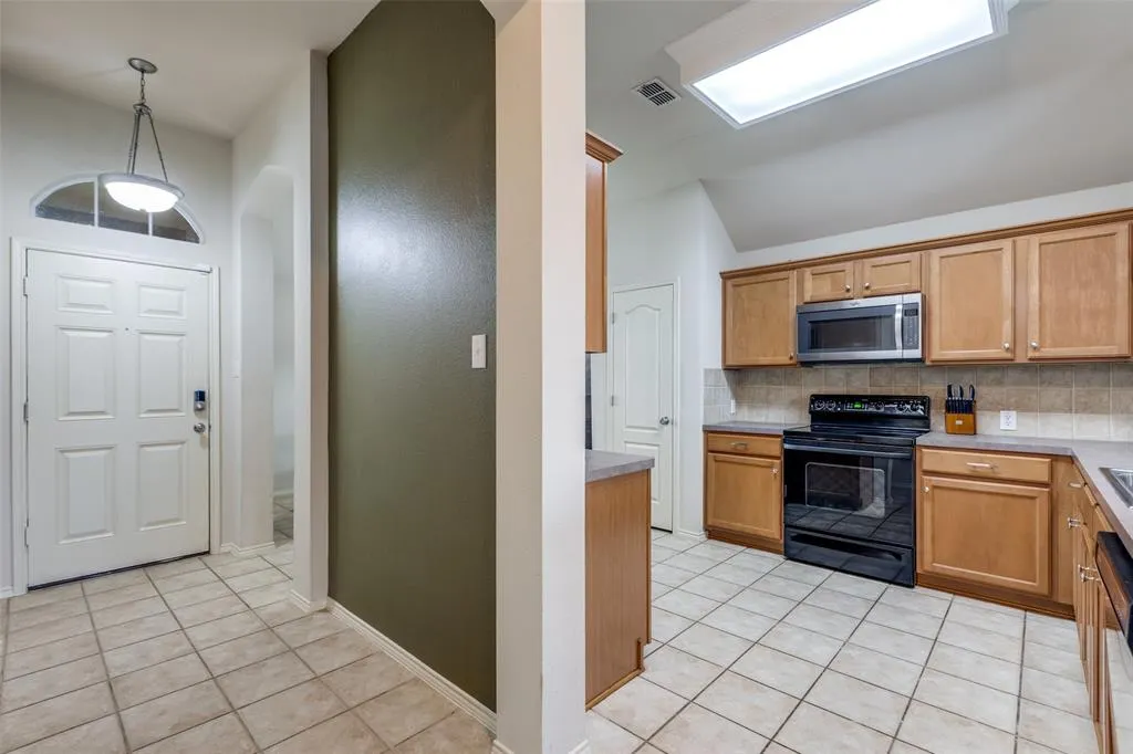 1728 River Oaks Drive