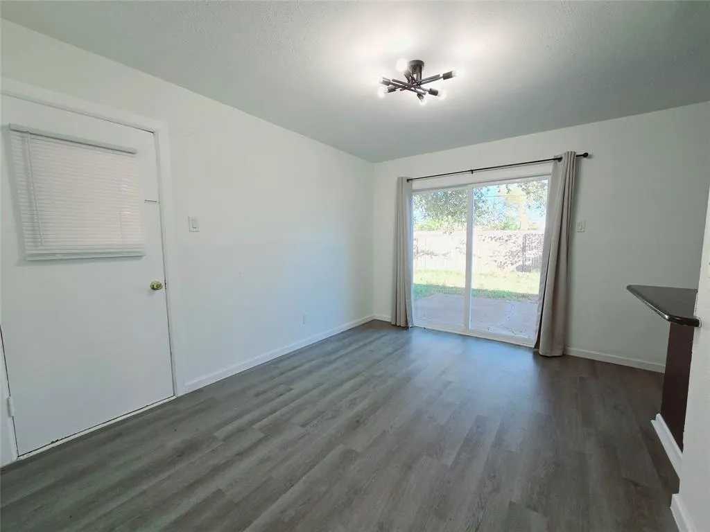 620 Royal Crest Drive