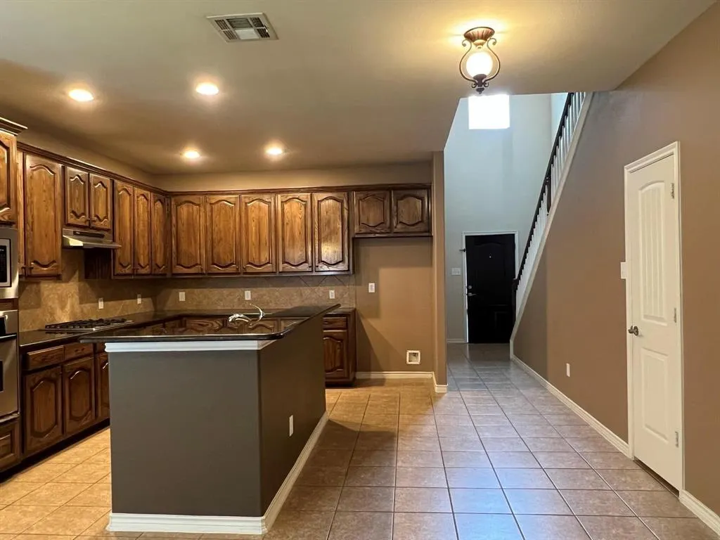 3524 Camino Trail