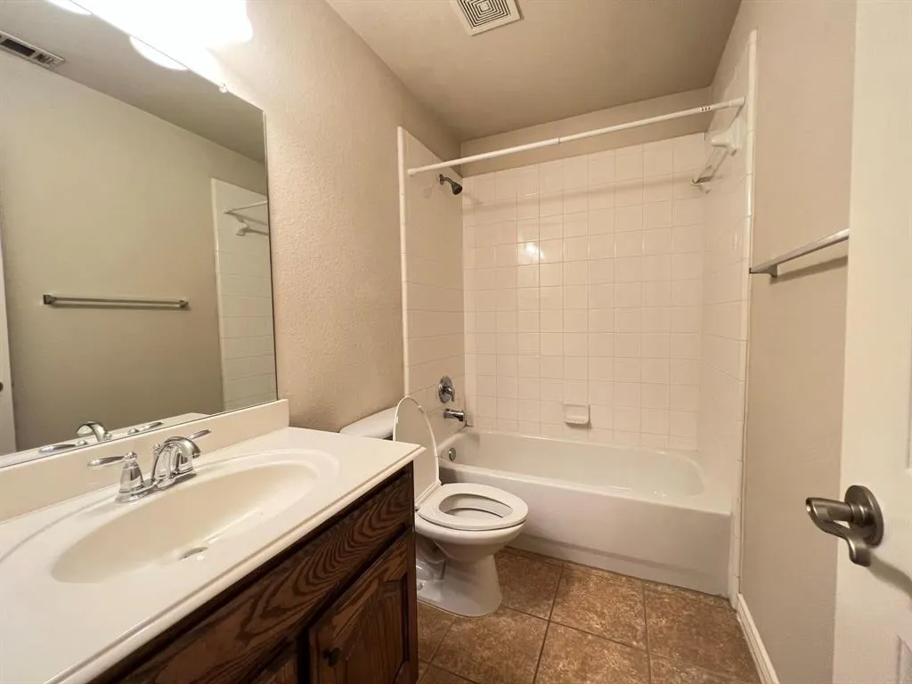 3524 Camino Trail