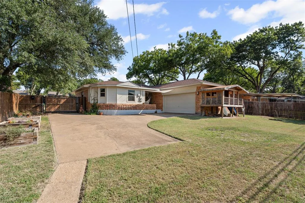 1652 Trailridge Drive