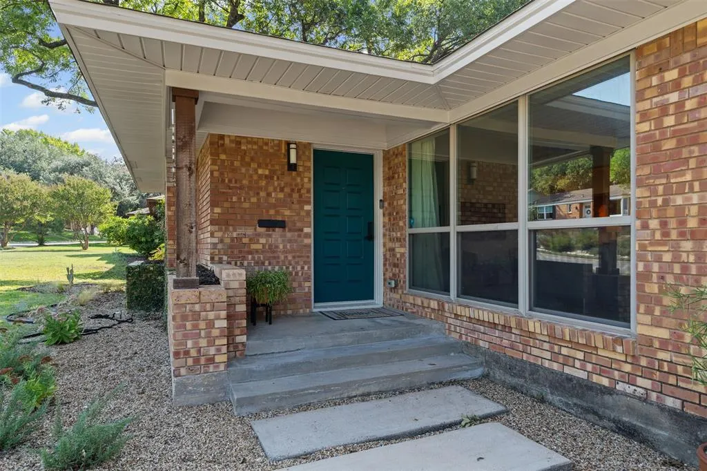 1652 Trailridge Drive