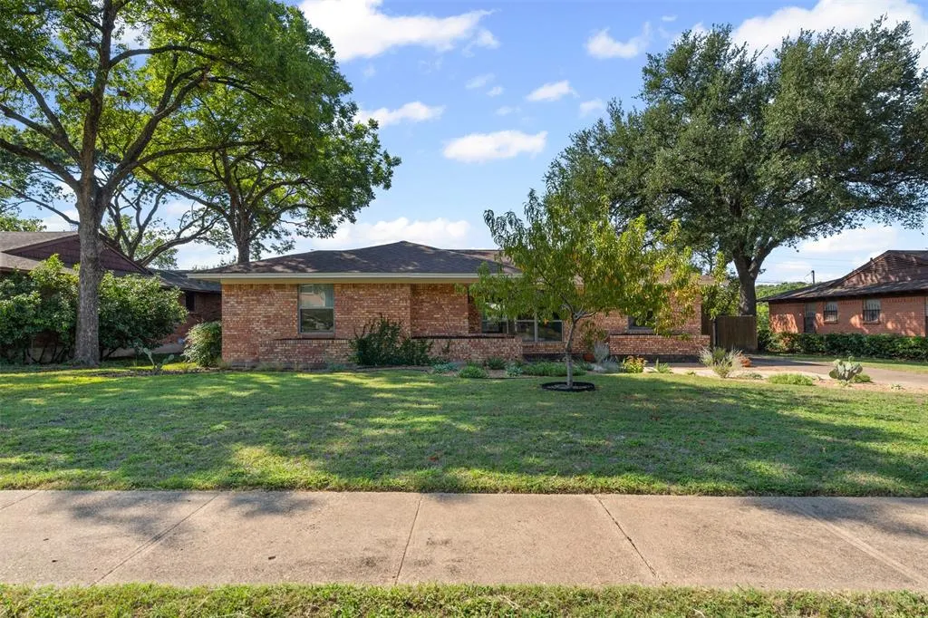 1652 Trailridge Drive