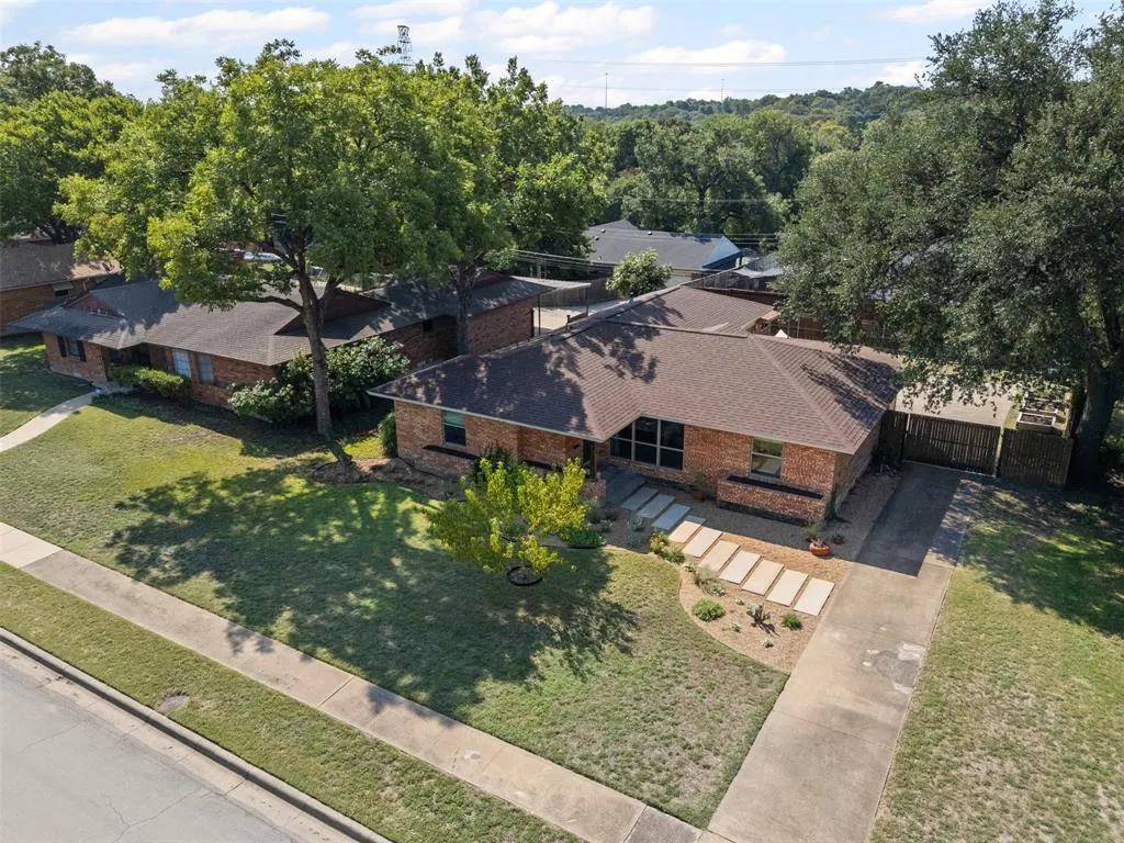 1652 Trailridge Drive