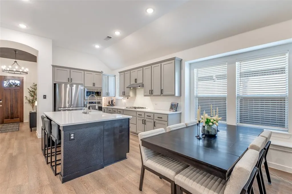 1512 Gelding Drive