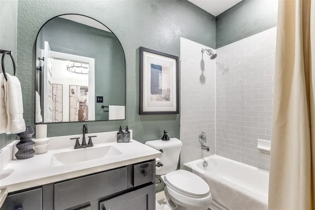 1512 Gelding Drive