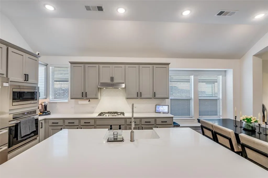 1512 Gelding Drive