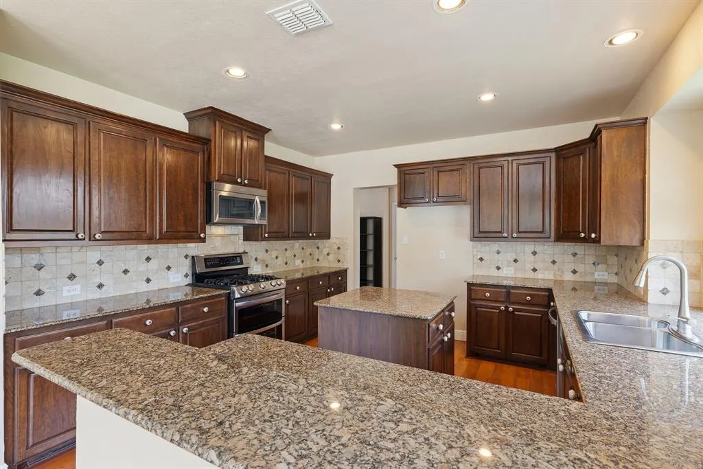 2011 Teasbend Lane