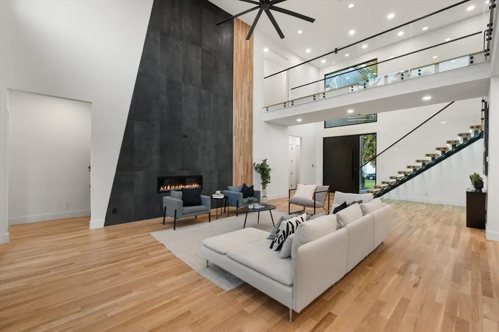 3739 Rockdale Drive