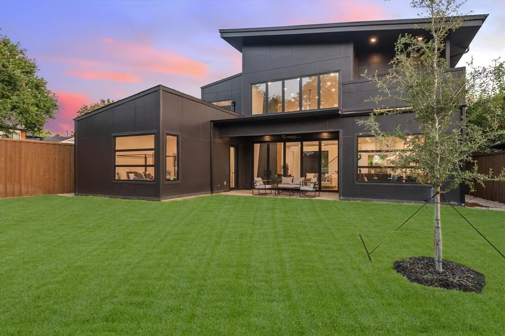 3739 Rockdale Drive
