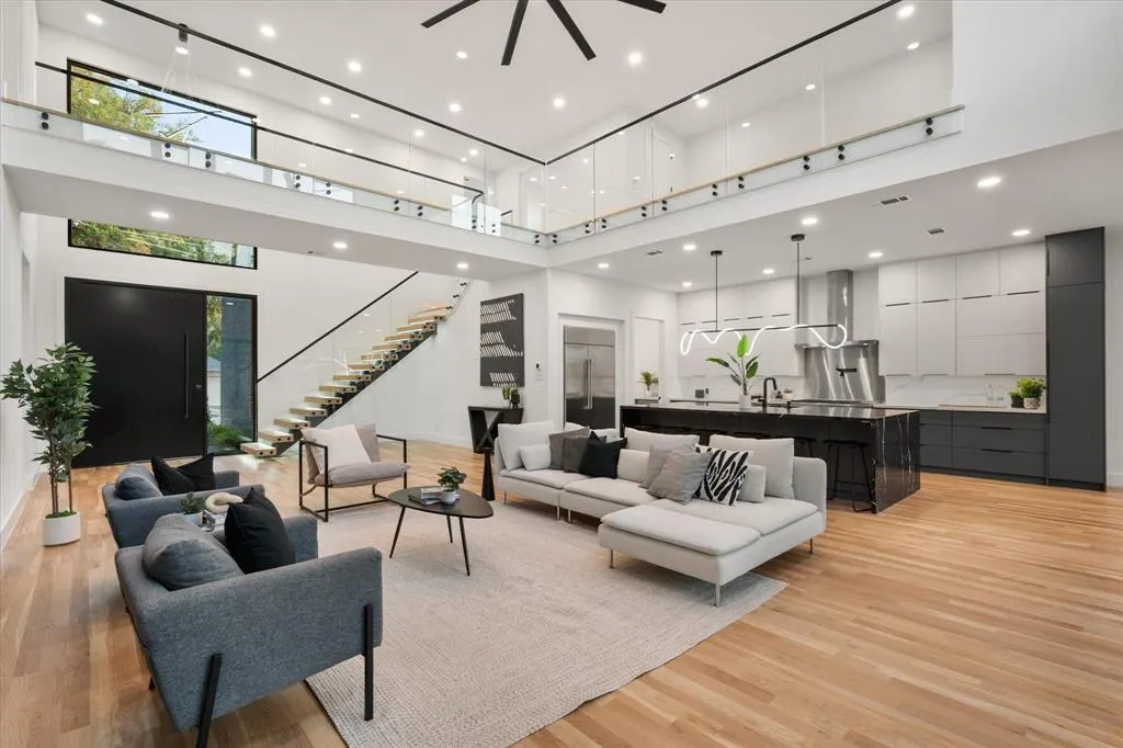 3739 Rockdale Drive