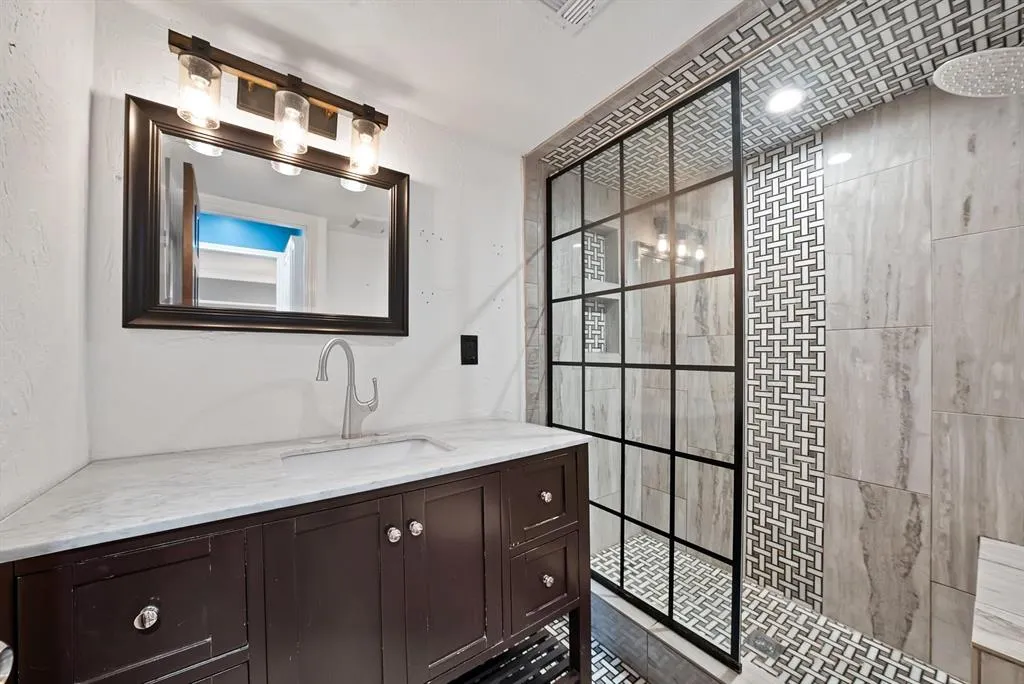 10203 Regal Oaks Drive, #101