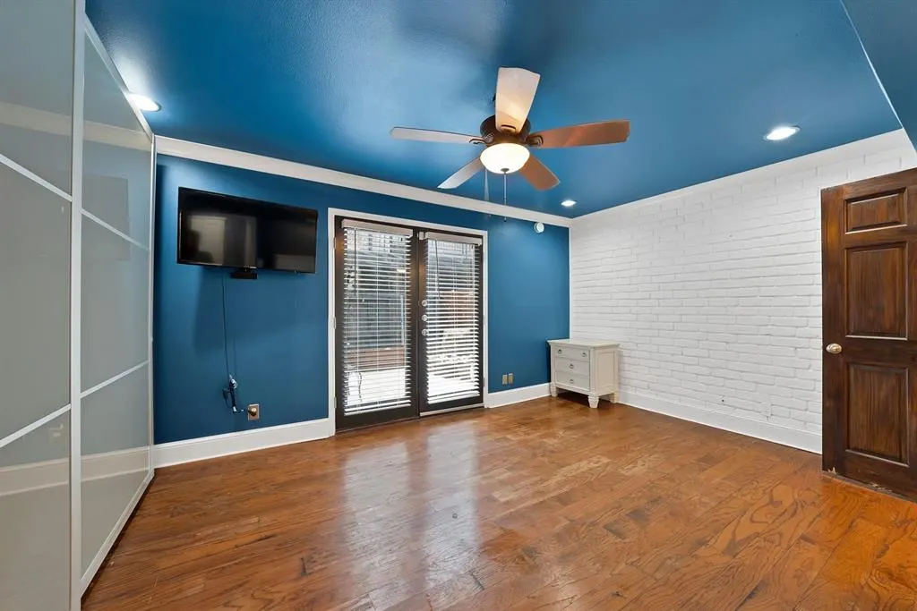 10203 Regal Oaks Drive, #101