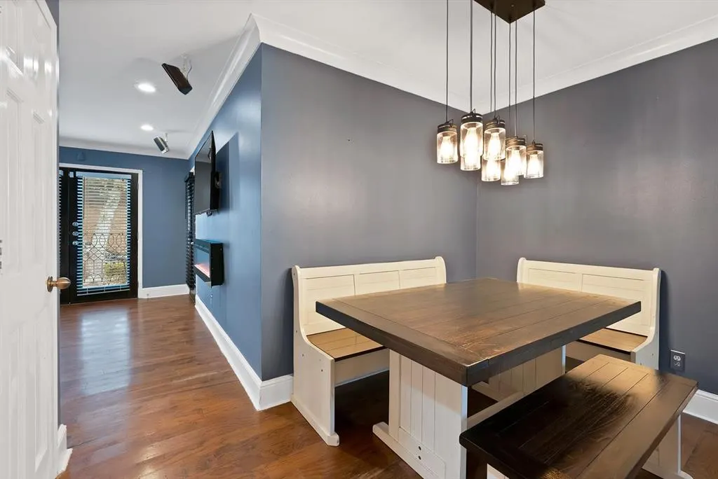 10203 Regal Oaks Drive, #101
