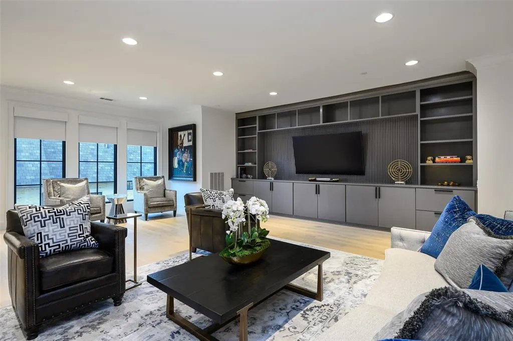 9 Robledo Drive