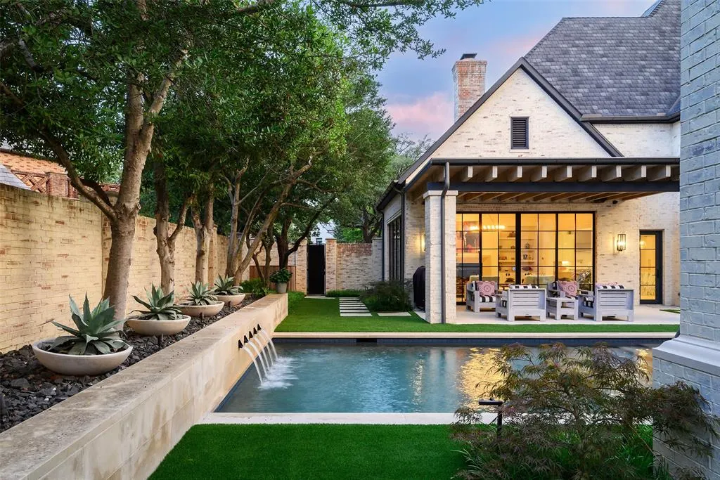 9 Robledo Drive