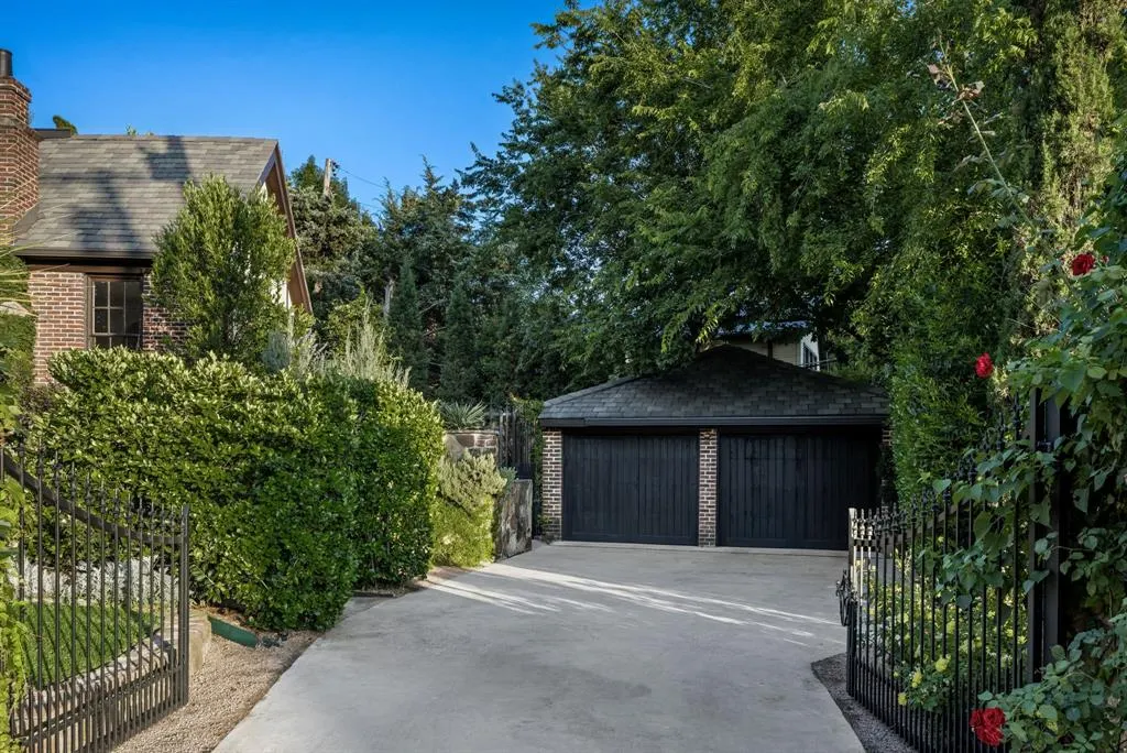 1520 Olympia Drive