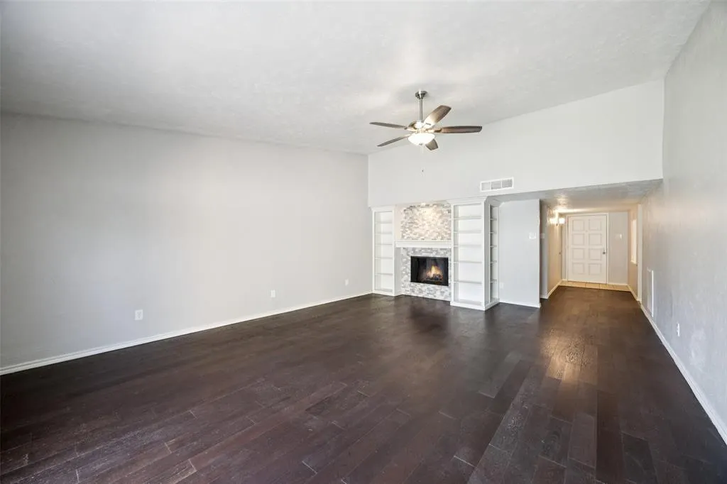 937 Whitehall Drive