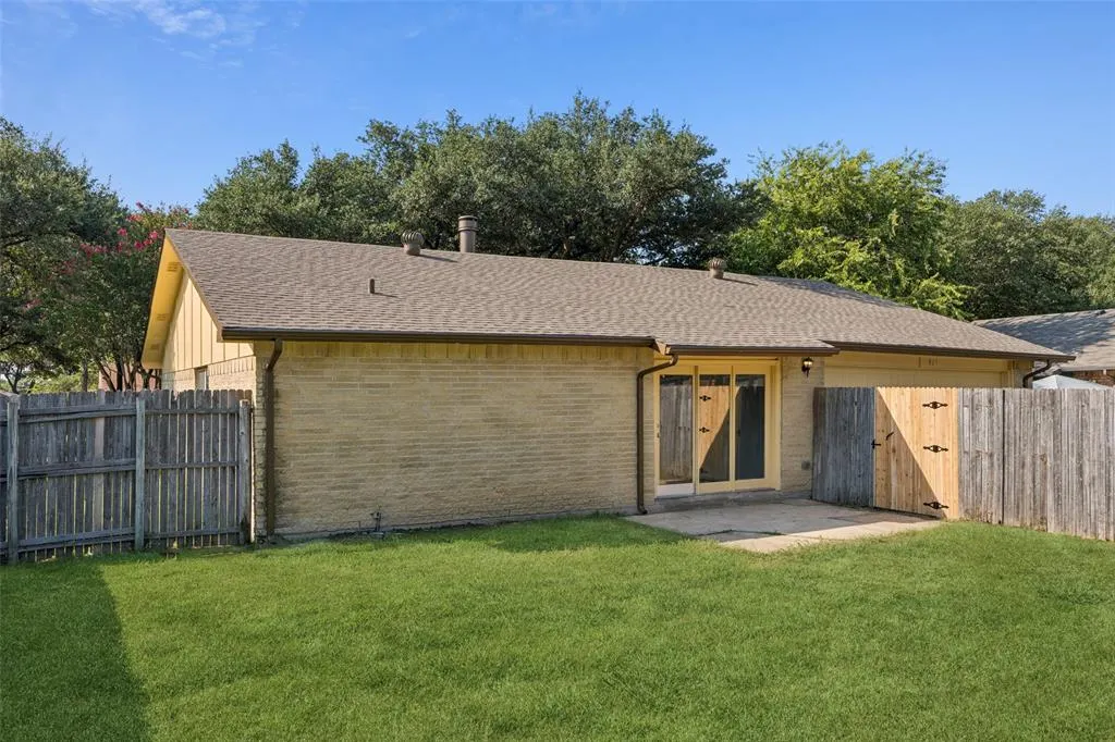 937 Whitehall Drive