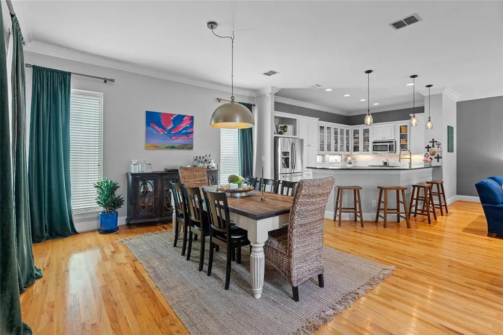 6418 Bryan Parkway