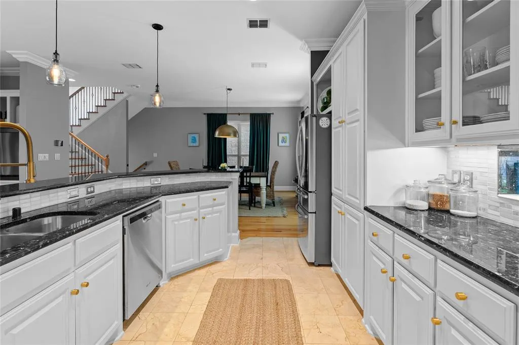 6418 Bryan Parkway